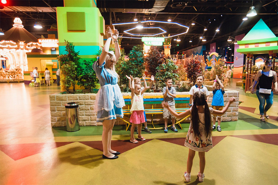 Квест в реальности Зазеркалье от компании Град Квест в реальности Зазеркалье от компании Град